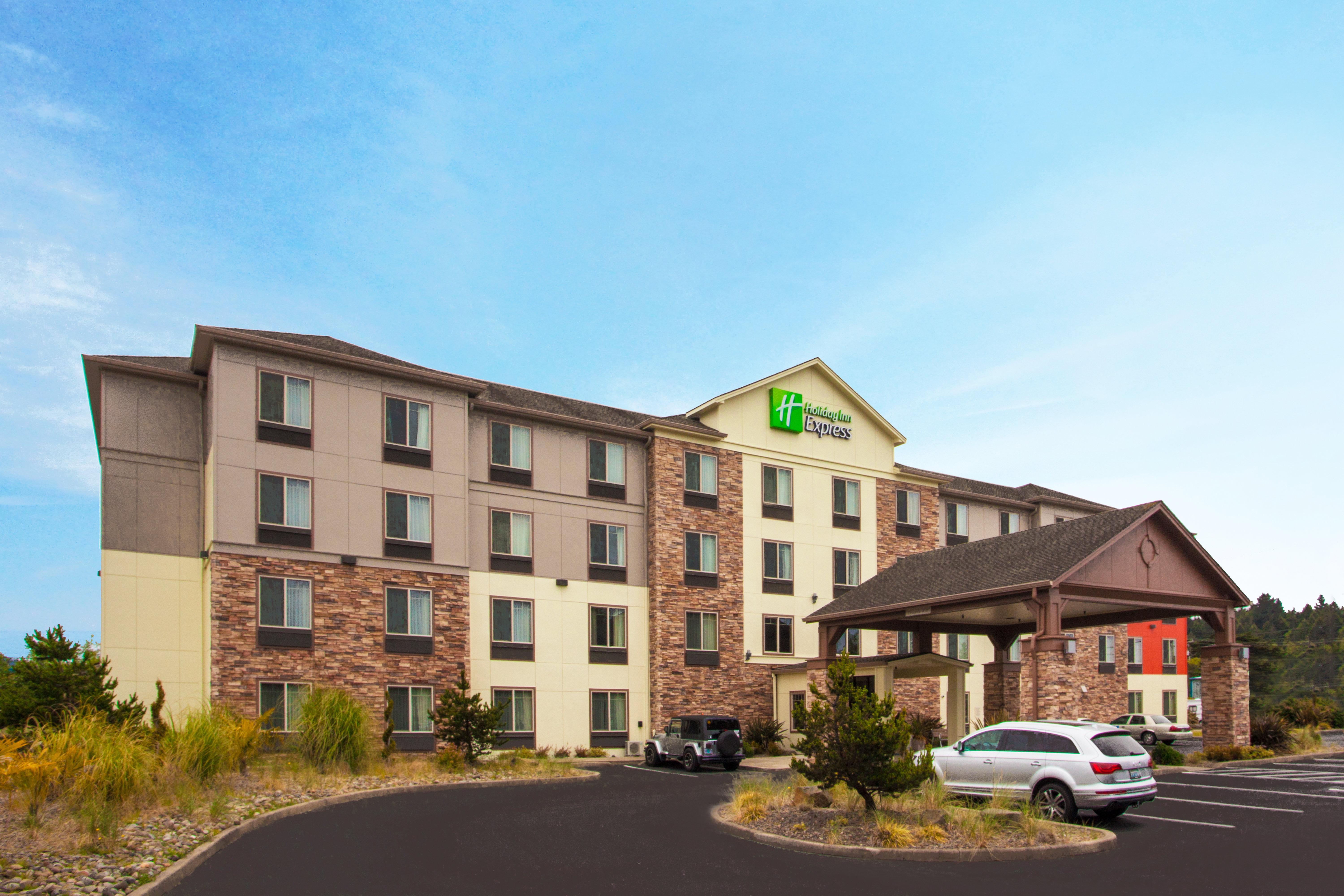 Holiday Inn Express Newport By Ihg Exterior photo