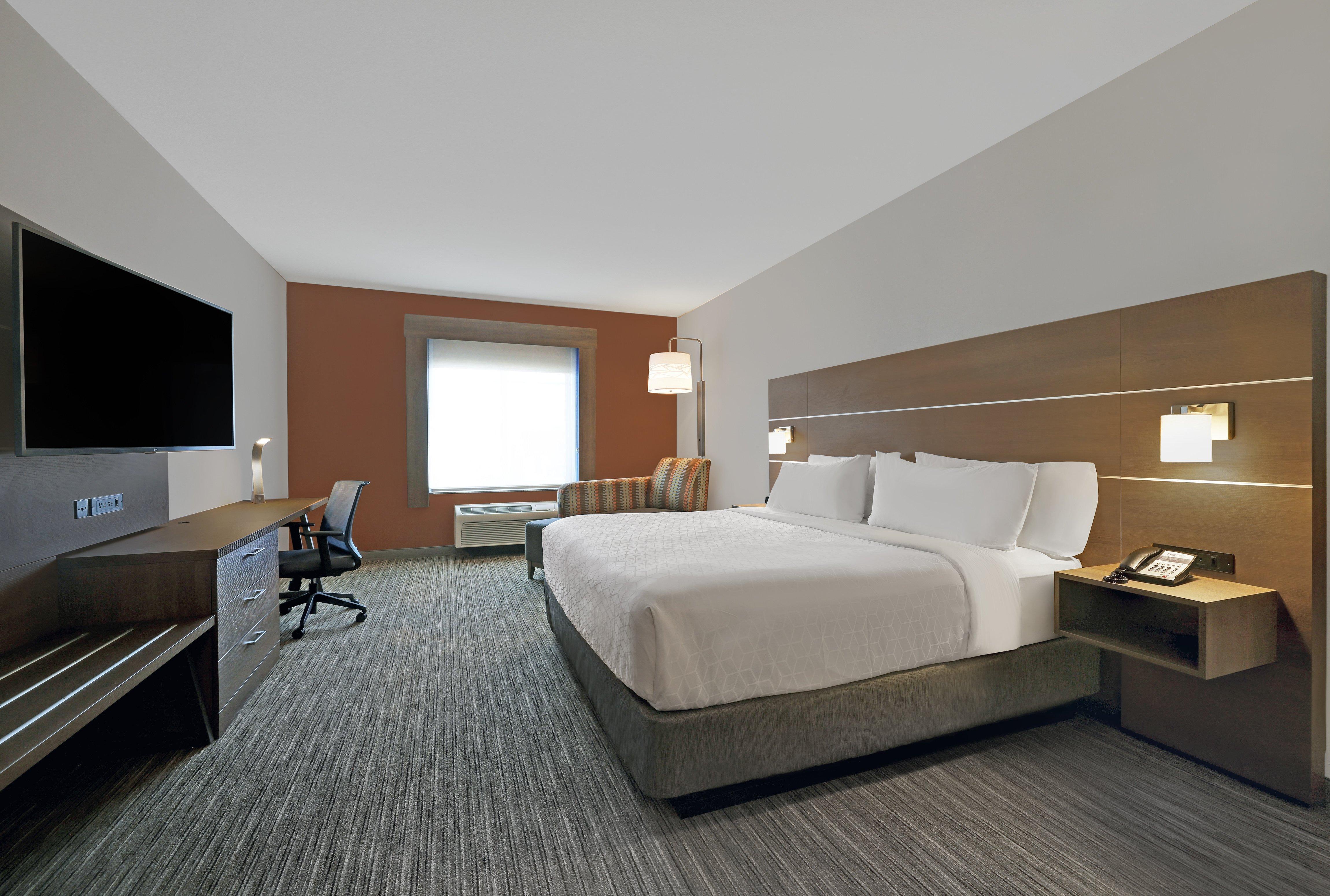 Holiday Inn Express Newport By Ihg Exterior photo